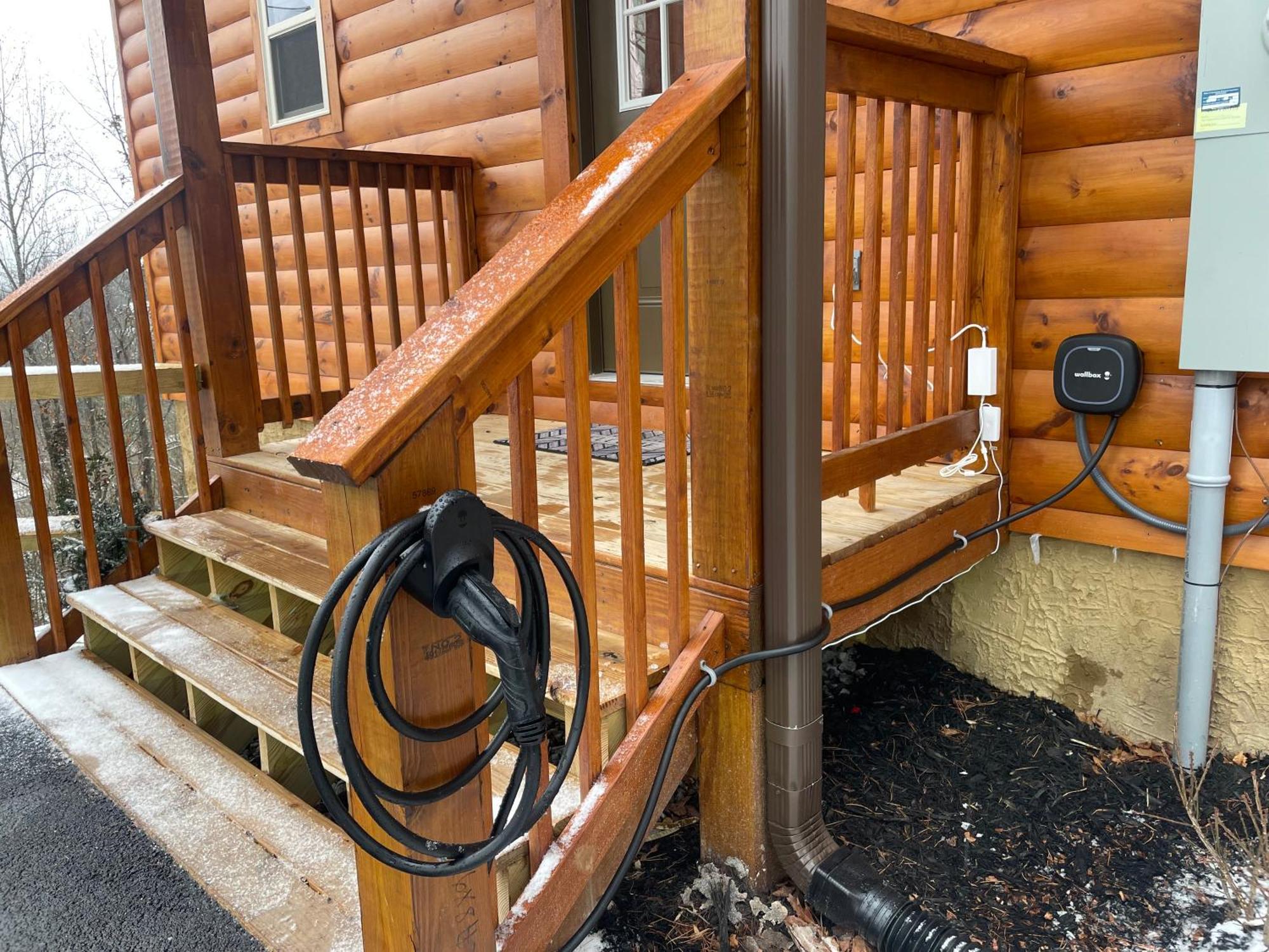 פיג'ן פורג' Mountains R Calling, Cozy Hideaway, King Beds, Hot-Tub, Arcade, Ev Ready מראה חיצוני תמונה